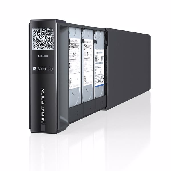 Ein »Silent Brick«-Containern beinhaltet vier HDDs, lässt sich aus der Library herausnehmbar und offline aufbewahren (Foto: Fast LTA).